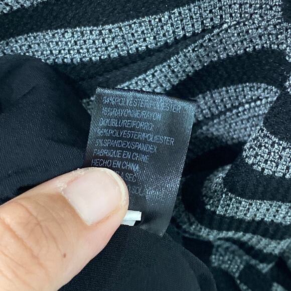 Tahari Dress size 8 black with‎ stripes - Picture 3 of 8